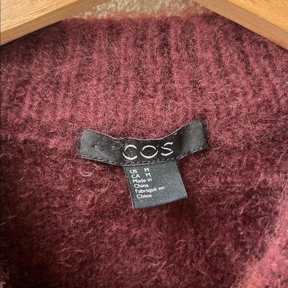 COS Merlot Cashmere Cropped Sweater - Picture 2 of 5